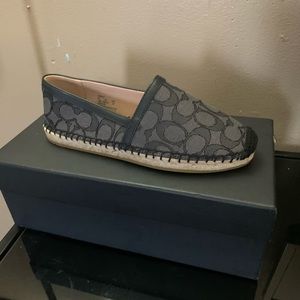 Rand new woman coach shoes authentic